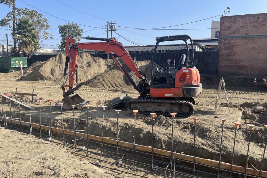 Underground Hydraulic Lift Removal by Geo Forward